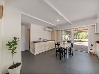 4 Christie Court, Yangebup WA 6164