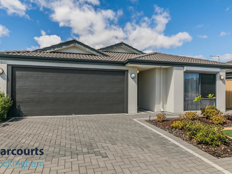 32 Moston Crescent, Bertram