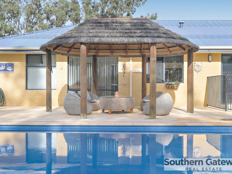 15 Warburton Court, Byford