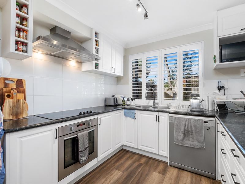 2/145 Peninsula Road, Maylands