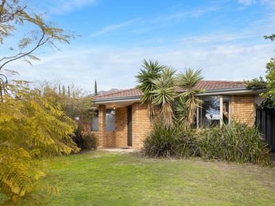 44 Flinders Avenue, Hillarys WA 6025