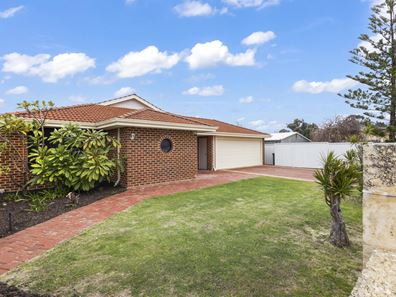 26 Russell Rd, Madeley WA 6065