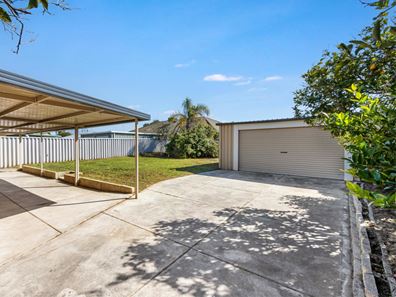 16 Pallarup Grove, Waikiki WA 6169