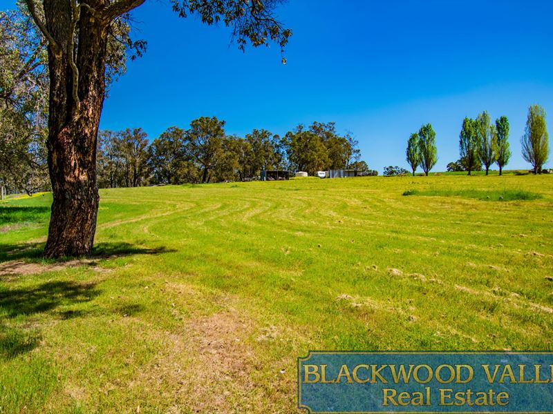 15 Sinnott Road, Boyup Brook