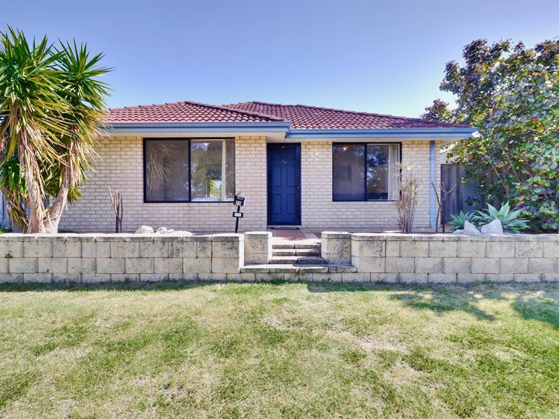 35 Lynch Avenue, Rockingham WA 6168