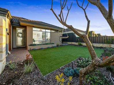 9 Leschenault Loop, Banksia Grove WA 6031