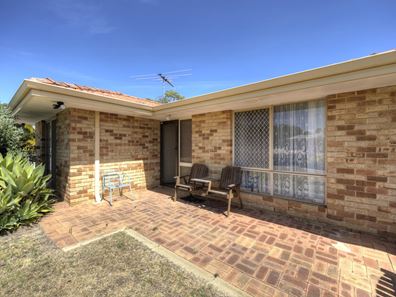 4 Reeves Place, Swan View WA 6056