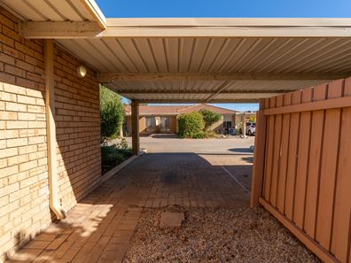 12/96 Simpson Avenue, Rockingham WA 6168