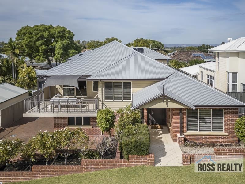 7 Almondbury Street, Bayswater
