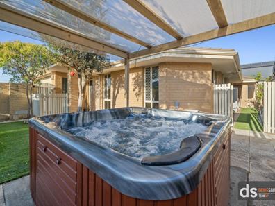 27 Phoenix Terrace, Hocking WA 6065