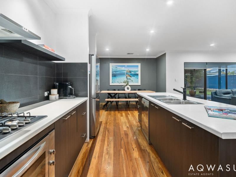 41 Crystaluna Drive, Golden Bay