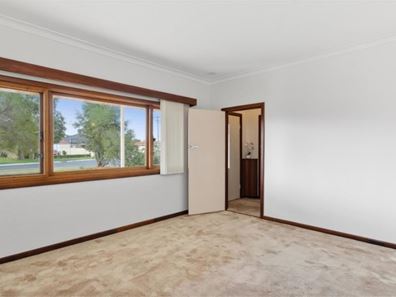 50 Lincoln Road, Morley WA 6062