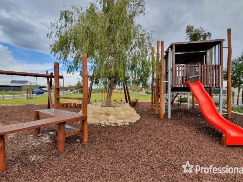 7 Koolama Retreat, Stratton WA 6056