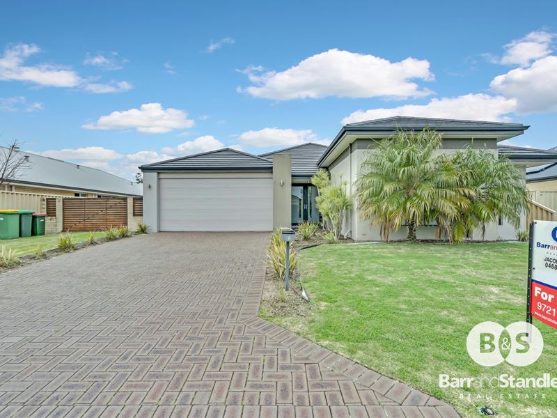 16 Greenough Place, Millbridge WA 6232