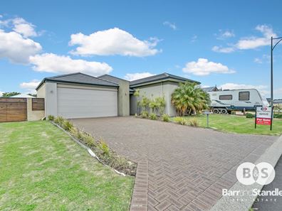 16 Greenough Place, Millbridge WA 6232