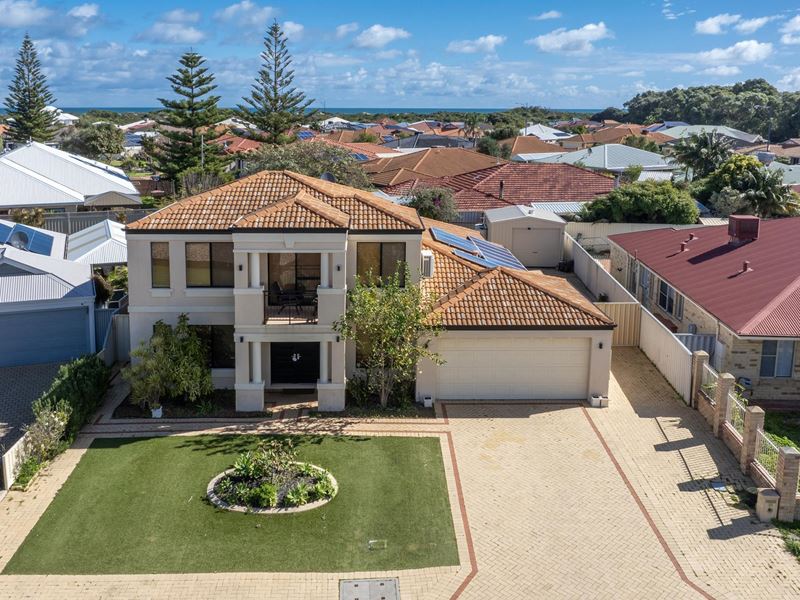 31 Vila Do Porto  Crescent, Secret Harbour WA 6173