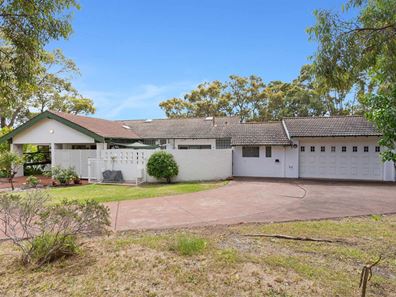 1 Sunset Crescent, Kalamunda WA 6076