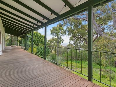 1 Sunset Crescent, Kalamunda WA 6076