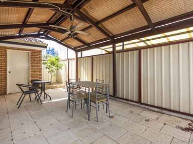 4/31 Harris Street, Bicton WA 6157