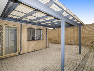 1/76 Wanneroo Road, Yokine WA 6060