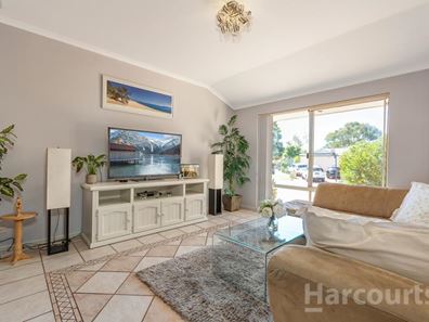 43 Eastleigh Loop, Currambine WA 6028