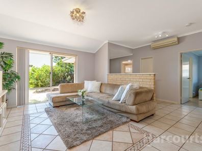 43 Eastleigh Loop, Currambine WA 6028