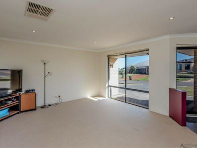 20 Basile Court, Wandina WA 6530