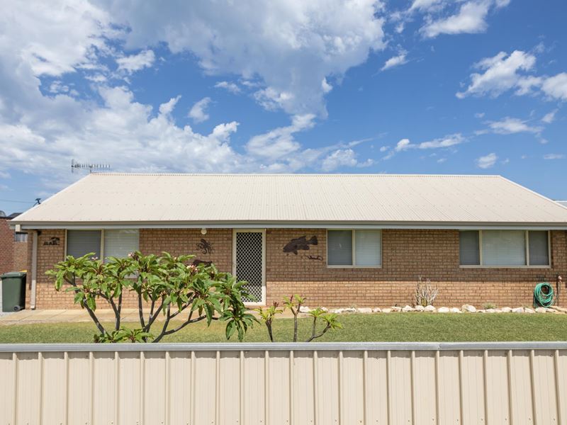 34 Ward St, Jurien Bay WA 6516