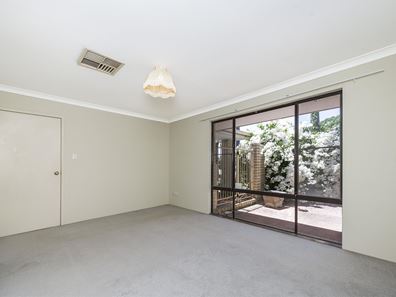 21 Wateredge Road, Thornlie WA 6108