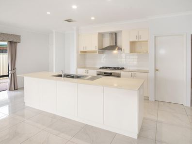 23 Billabong Street, Yalyalup WA 6280