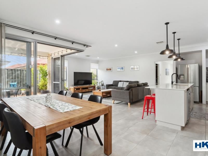 4 Fiord Way, Aveley
