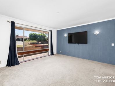 71 Glyndebourne Avenue, Thornlie WA 6108
