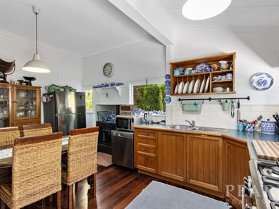 12 Gooray Street, Glen Forrest WA 6071