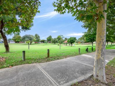 7 Merida Loop, Port Kennedy WA 6172
