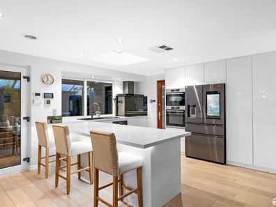 14 Conigrave Place, Canning Vale WA 6155