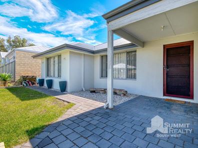 7 Merton Avenue, College Grove WA 6230