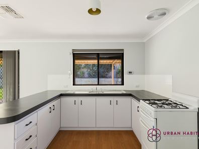 15 Meares Avenue, Parmelia WA 6167
