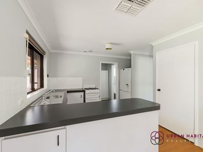 15 Meares Avenue, Parmelia WA 6167