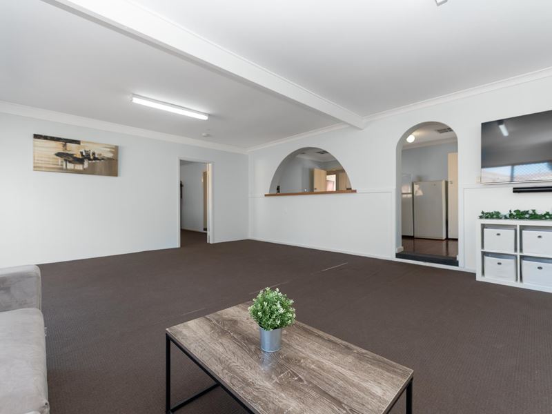 35A Clovelly Crescent, Lynwood WA 6147