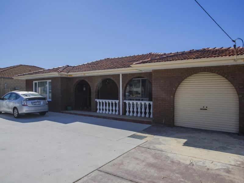242A Grand Promenade, Dianella