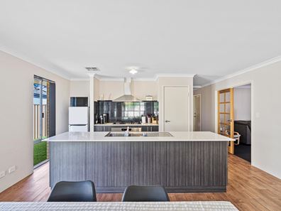 5 Mooreland Road, Baldivis WA 6171