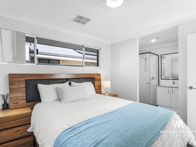 19 Lancaster Loop, Piara Waters WA 6112