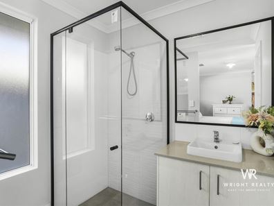 19 Lancaster Loop, Piara Waters WA 6112