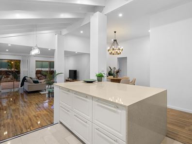 20 Ten Seldam Circle, Winthrop WA 6150