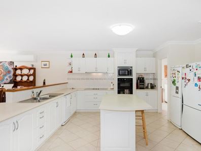 80 MURRAY WATERS BOULEVARD, South Yunderup WA 6208