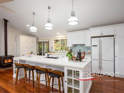 34 Murchison Drive, Swan View WA 6056