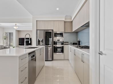82 Highbury Boulevard, Baldivis WA 6171