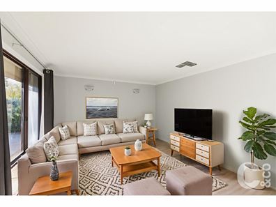 34 Welbourne Heights, Parmelia WA 6167