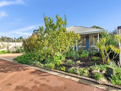1/70 Rodoreda Crescent, Ravenswood WA 6208