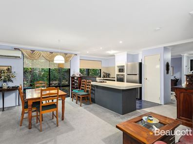 12 Thompson Road, Bassendean WA 6054